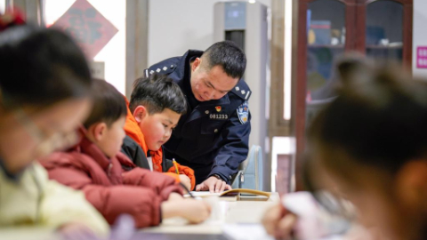 新春走基层|这个警务室能“寄存宝