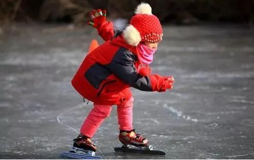 公園滑冰太危險 寒假繃緊安全弦